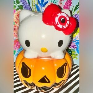 NEW NWT Hello Kitty Large Ceramic Halloween Pumpkin Cookie Jar Sanrio Viral
